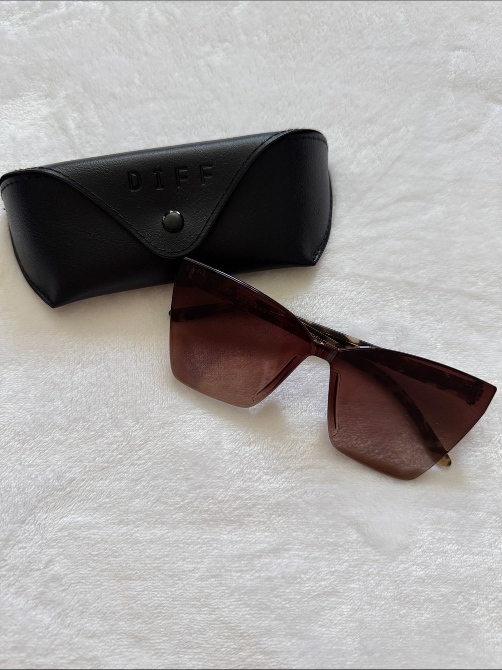 DIFF Goldie Sunglasses